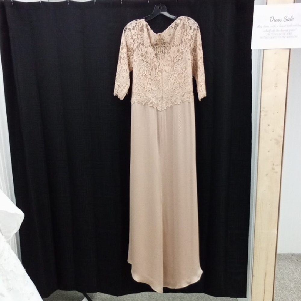 NWOT Size 12 Mother Of Dress